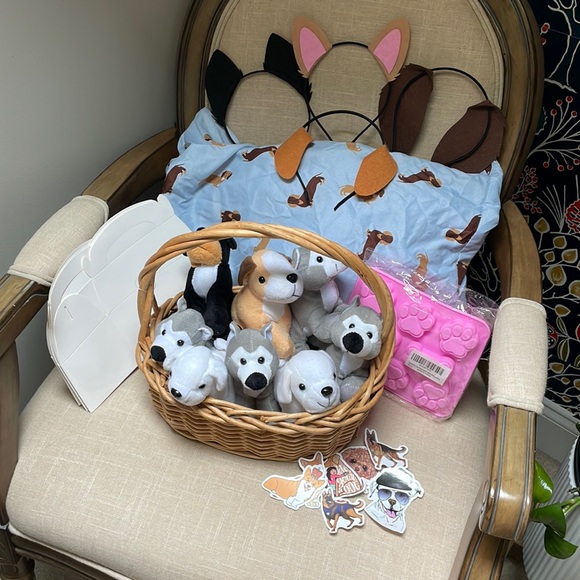 Puppy Party Supplies Ready to Go! Unisex Dog Birthday Party Boys or Girls - Picture 1 of 8